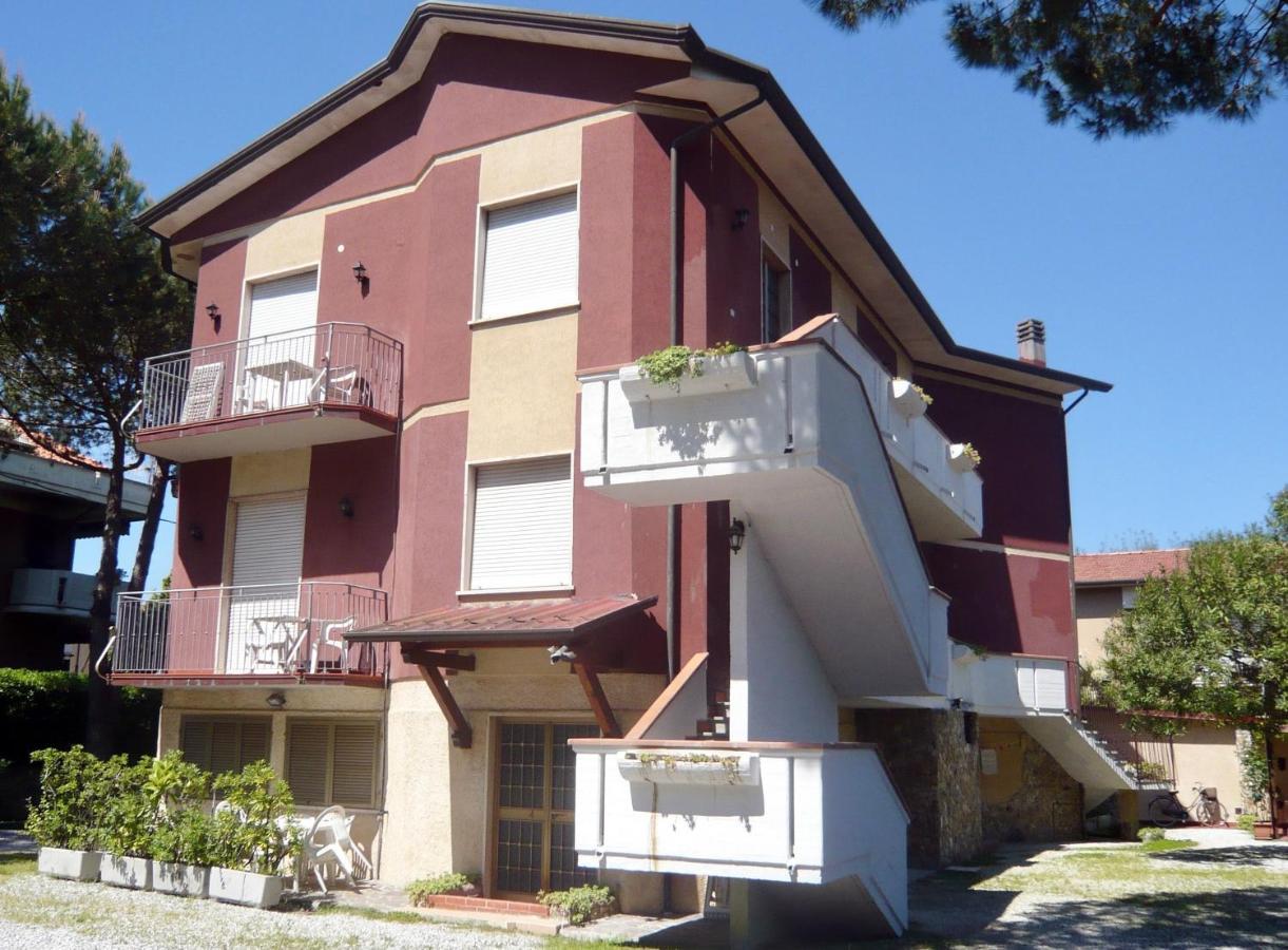 Iss Travel Apartments Casa Maria In Marina Di Massa Massa (Tuscany) Exterior photo